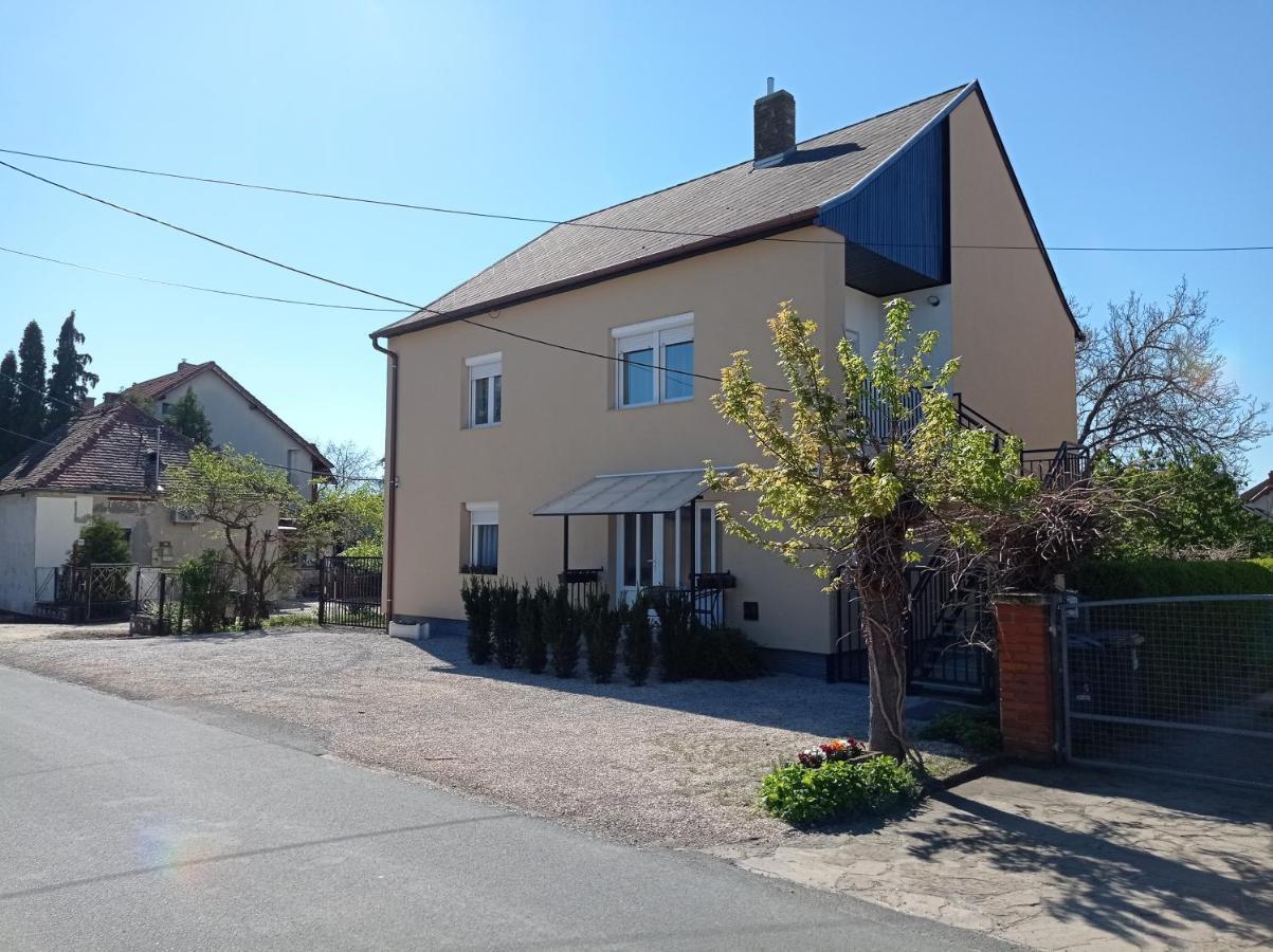 Joe Beach Apartman Keszthely Buitenkant foto