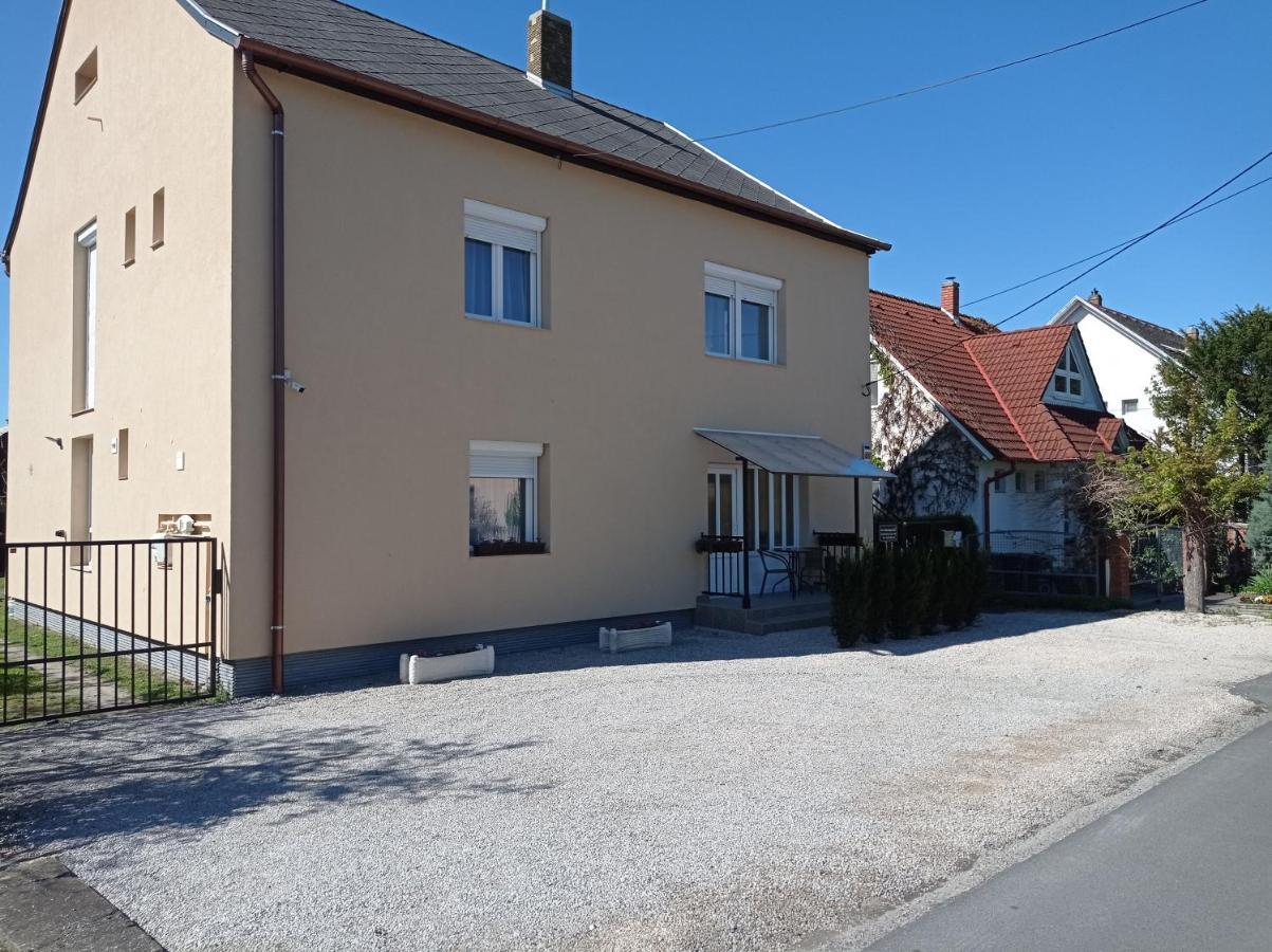 Joe Beach Apartman Keszthely Buitenkant foto